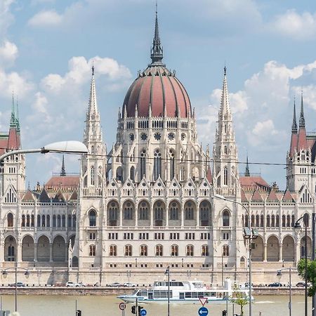 Bright Studio With Parliament View, Free Parking Budapest Eksteriør billede