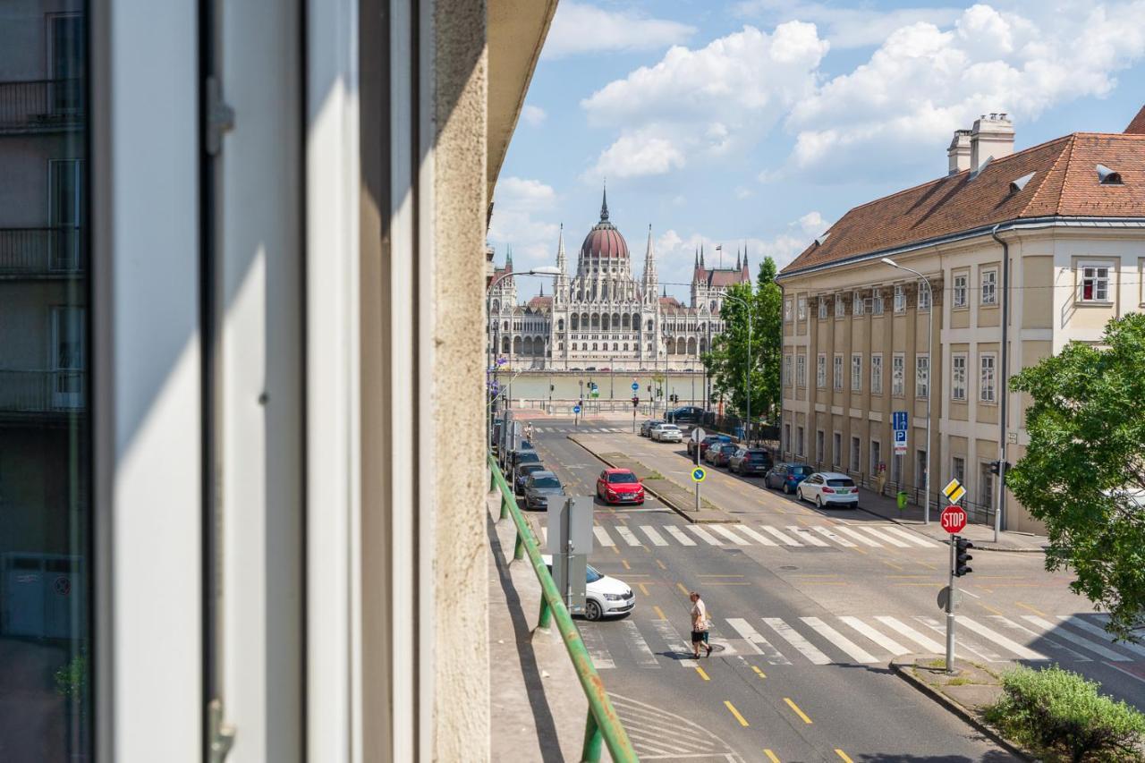 Bright Studio With Parliament View, Free Parking Budapest Eksteriør billede