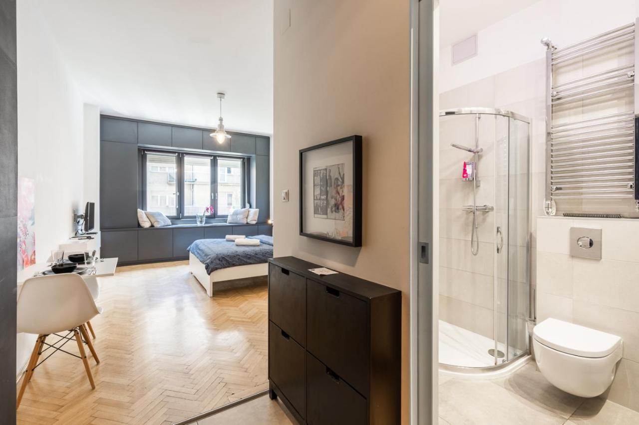 Bright Studio With Parliament View, Free Parking Budapest Eksteriør billede