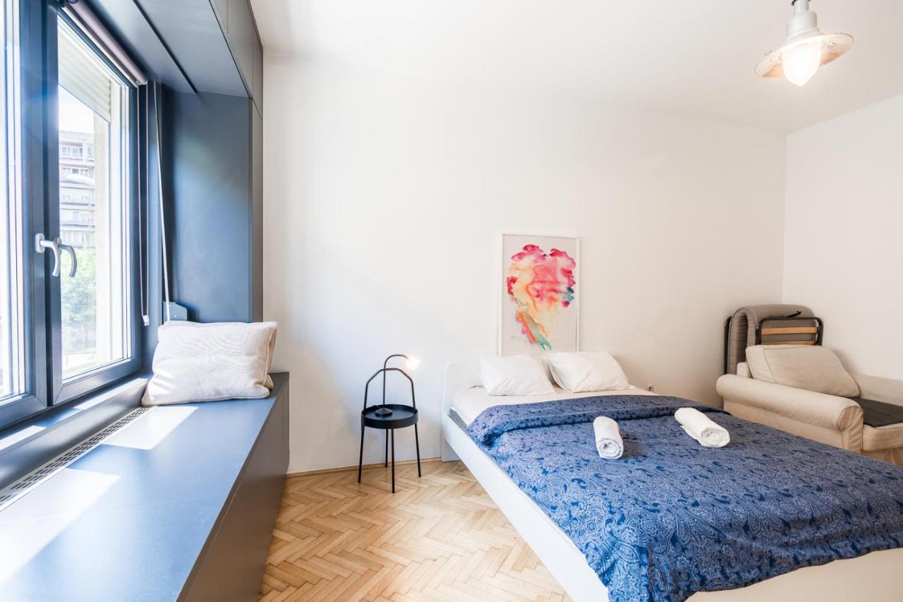 Bright Studio With Parliament View, Free Parking Budapest Eksteriør billede
